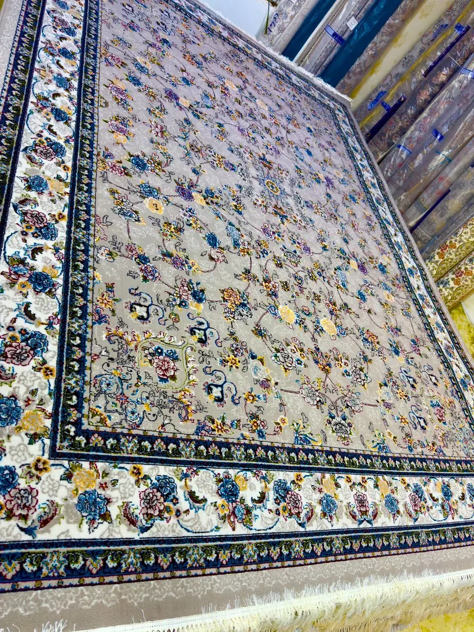 فرش فیلی رنگ با نقد و اقساط بخر|فرش|مریوان, |دیوار