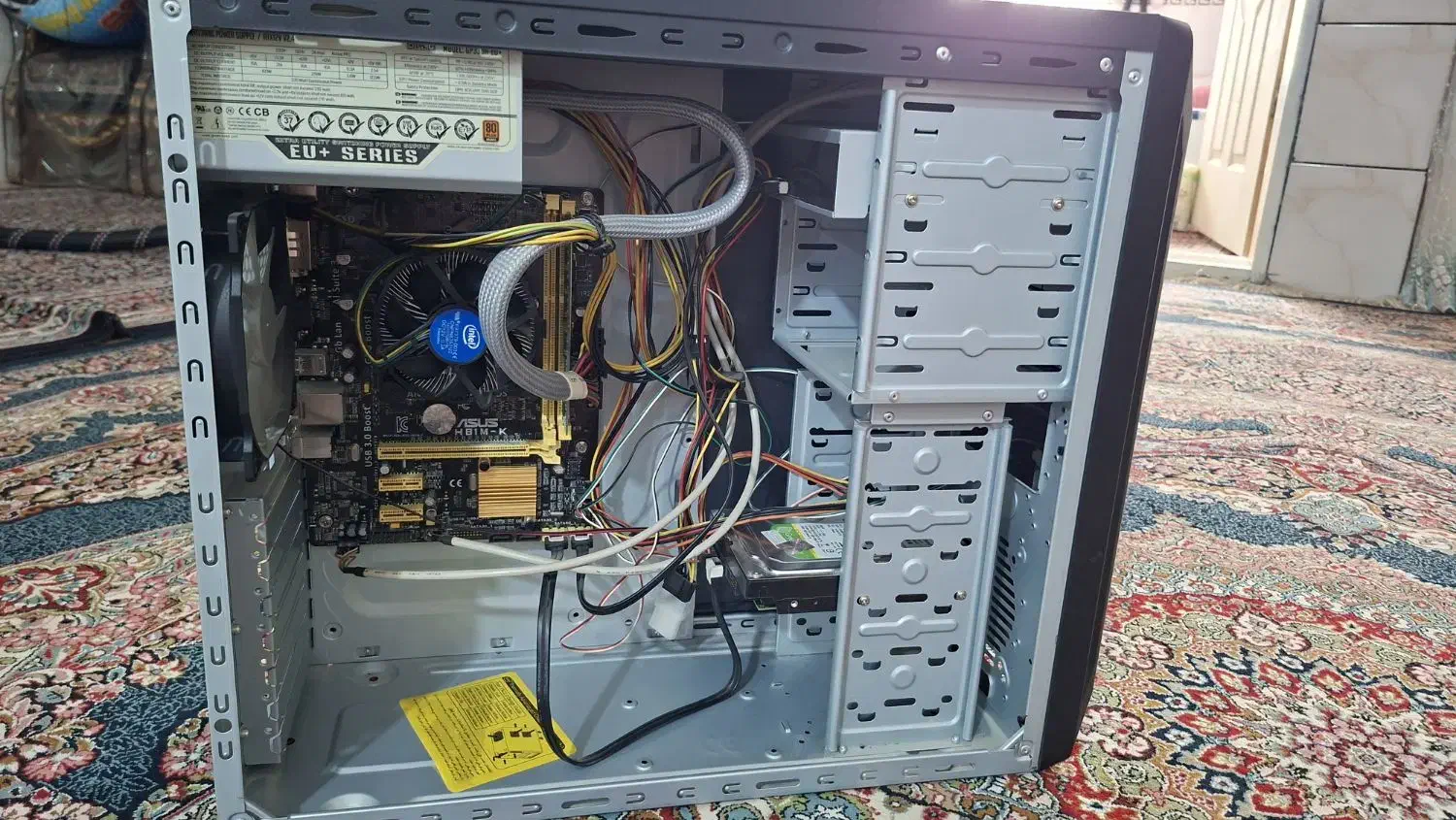 کامپیوتر به همراه تمام وسایل|رایانه رومیزی|کرمان, |دیوار