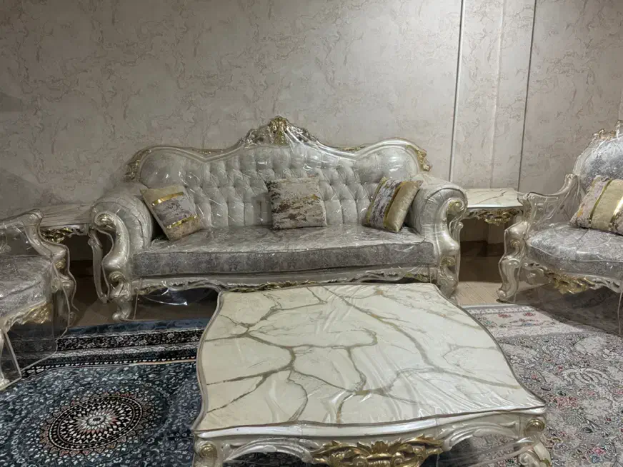 مبل کلاسیک و سلطنتی|مبلمان خانگی و میز عسلی|بندر ماهشهر, |دیوار