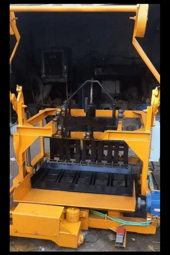 ساخت دستگاه بلوک زنی  و مخلوط کن  روشان|ماشین‌آلات صنعتی|شیراز, گچی|دیوار