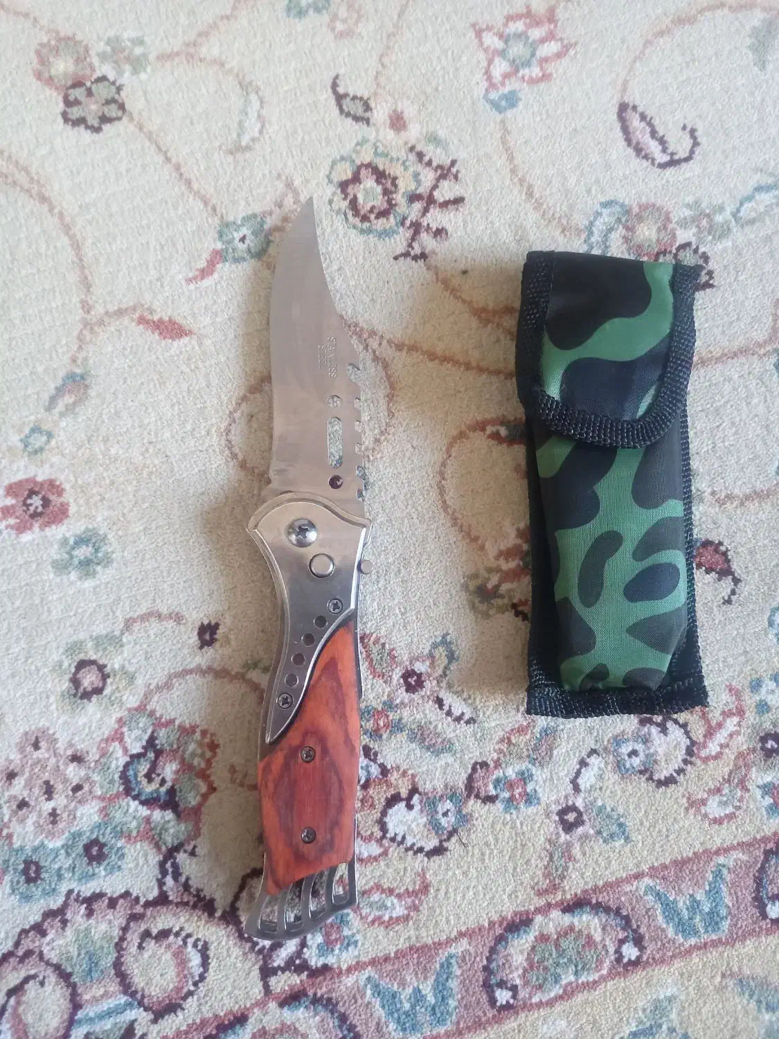 چاقوی ضامن دار کاملا نو  و اندازه بزرگ|کوهنوردی و کمپینگ|بیرجند, |دیوار