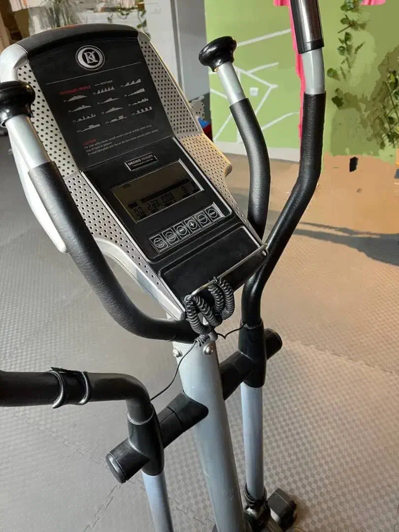 اسکی فضایی حرفه آیی برند تایوانی دی کی سیتی|تجهیزات ورزشی|شیراز, شهرک گلستان شمالی|دیوار