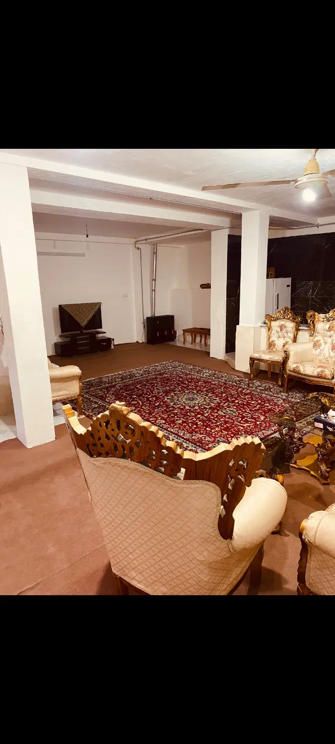 مبل|مبلمان خانگی و میز عسلی|زیرآب, |دیوار