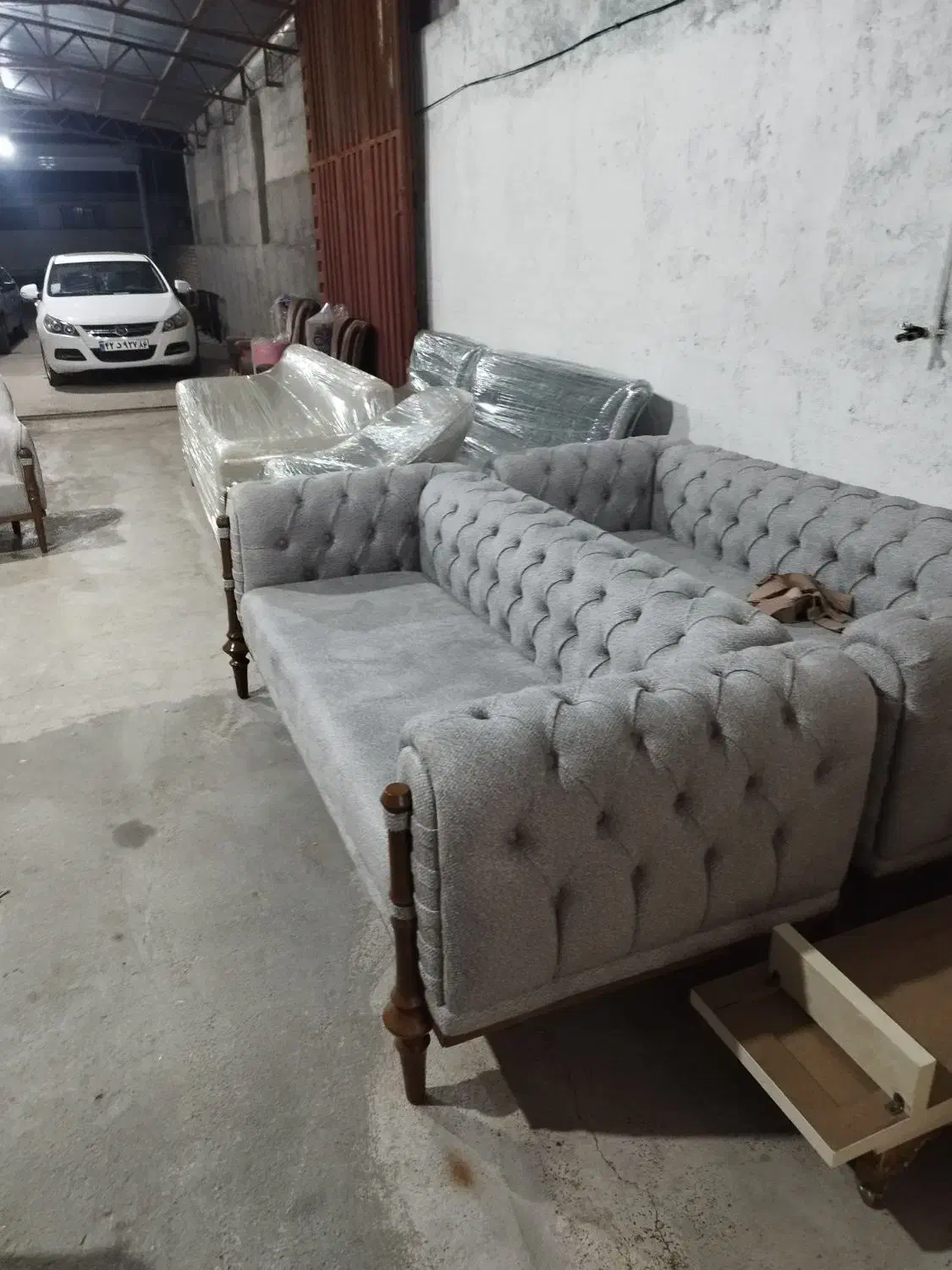 تولیدی مبلمان برند|مبلمان خانگی و میز عسلی|سمنان, |دیوار