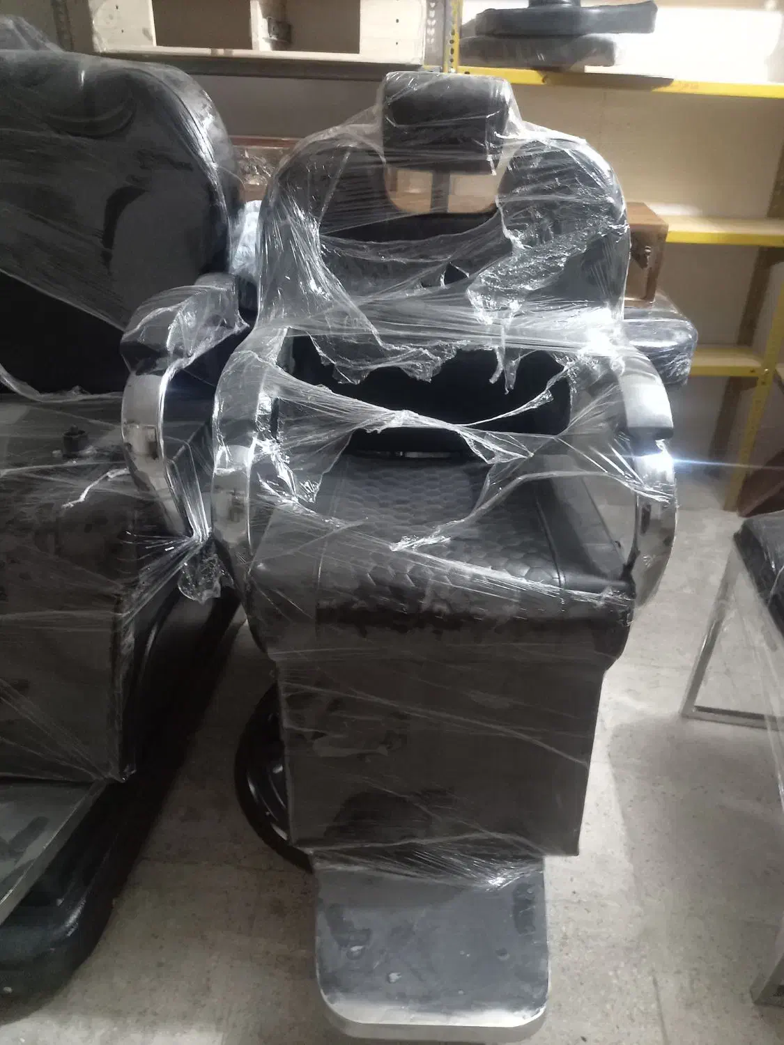 وسایل ارابشگاه|آرایشگاه و سالن‌های زیبایی|خمین, |دیوار