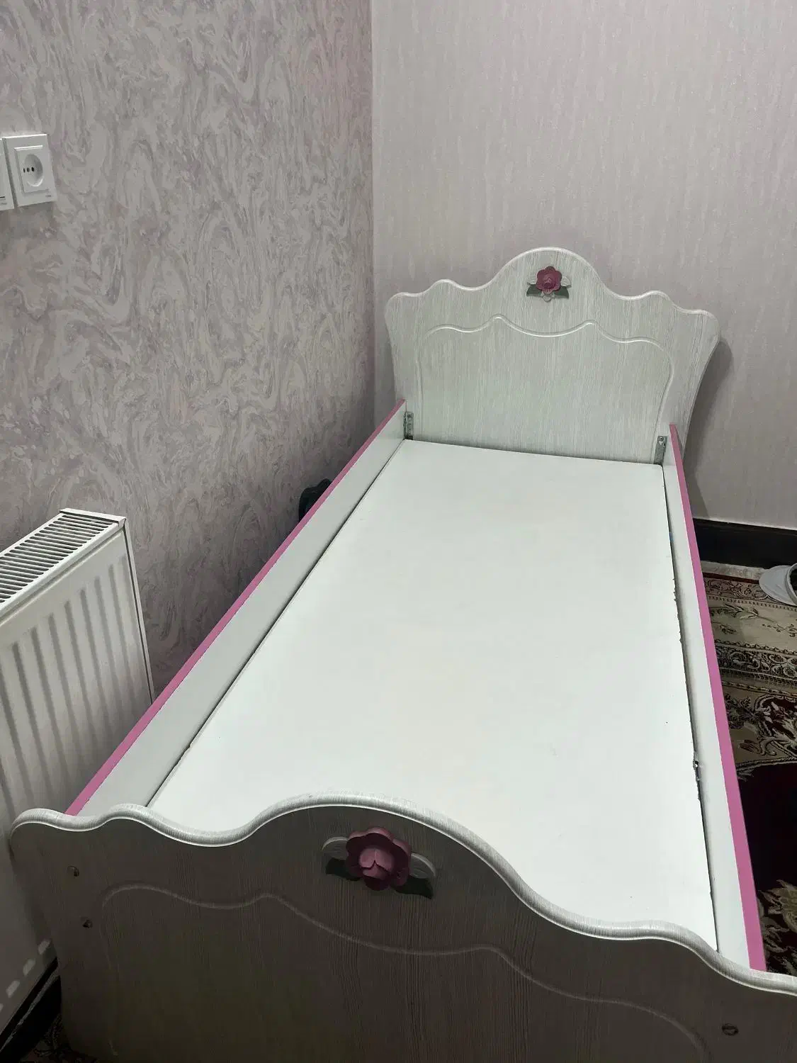 کمد و تخت و ویترین|تخت و سرویس خواب|شهرضا, |دیوار