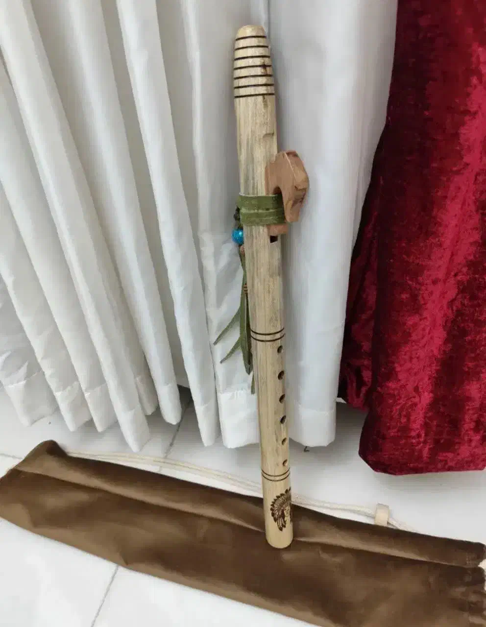 فلوت|سازهای بادی|ری, اقدسیه|دیوار