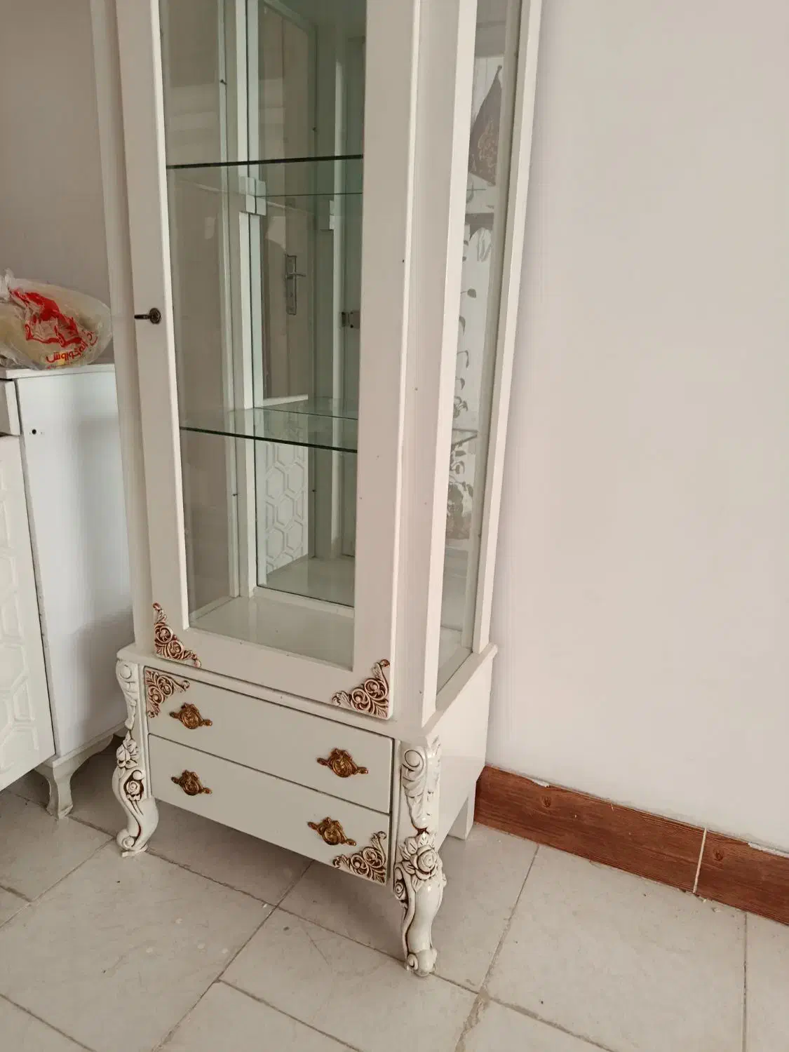 ویترین کشو دار|بوفه، ویترین، کنسول|دلیجان, |دیوار