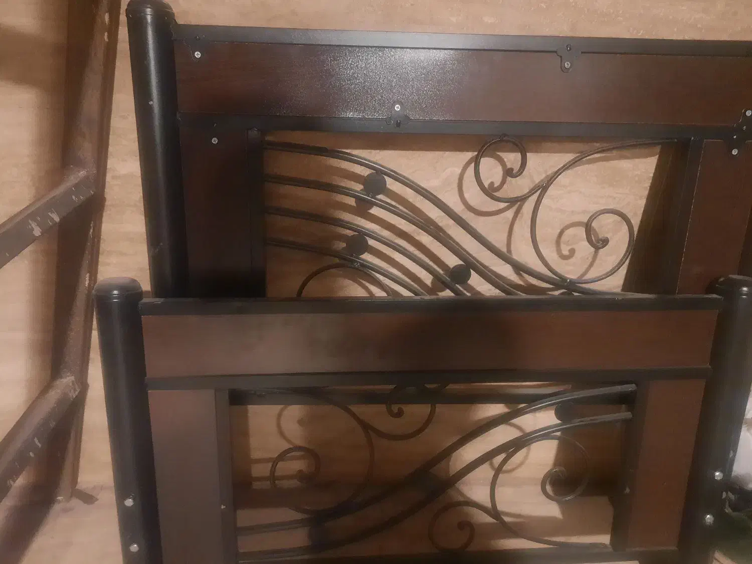 سرویس خواب|تخت و سرویس خواب|شیراز, تندگویان|دیوار