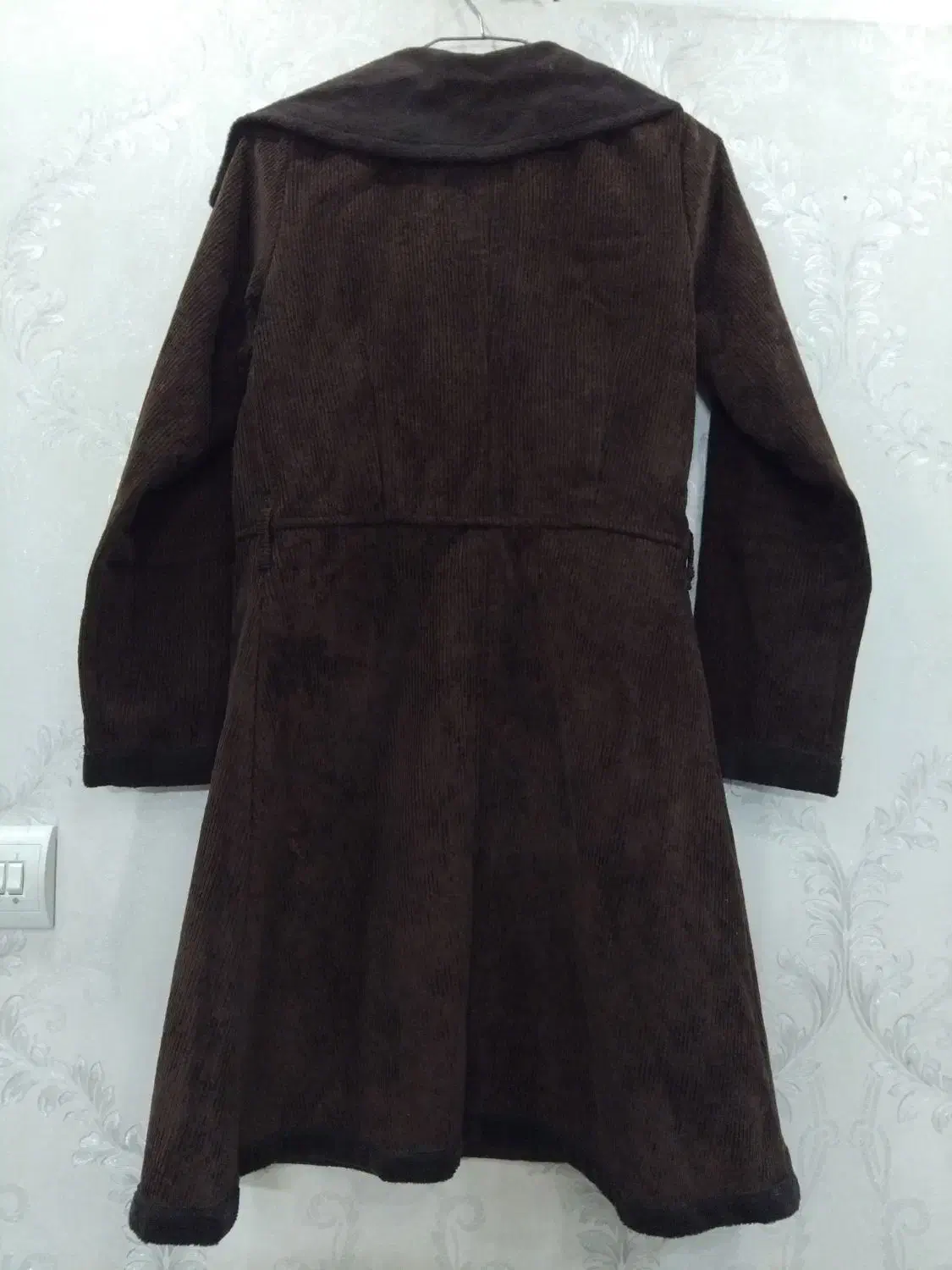 پالتو|لباس|فولادشهر, مسکن مهر فولادشهر|دیوار