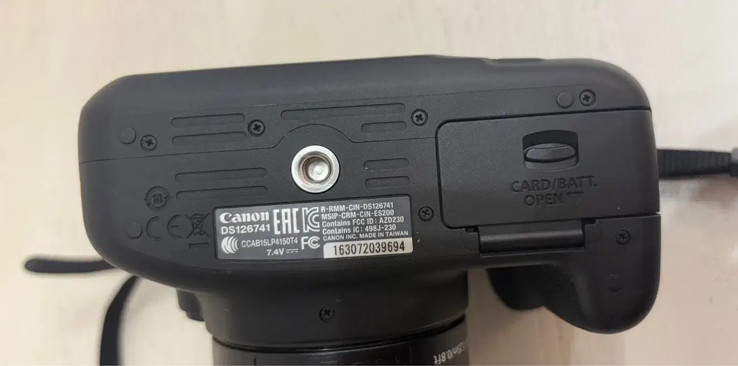 دوربین Canon 2000D تمیز و کمکارکرد|دوربین عکاسی و فیلمبرداری|پردیس, فاز ۱|دیوار