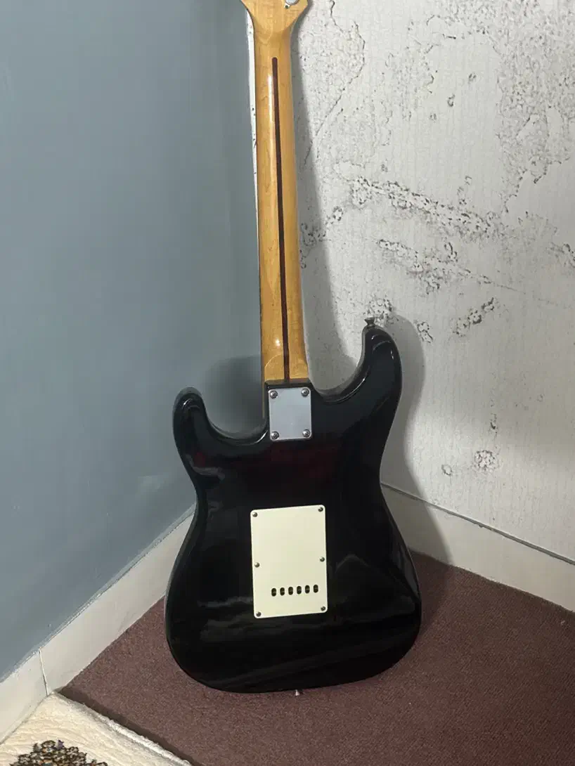 گیتار الکتریک washburn hss|گیتار، بیس، امپلیفایر|گنبد کاووس, |دیوار