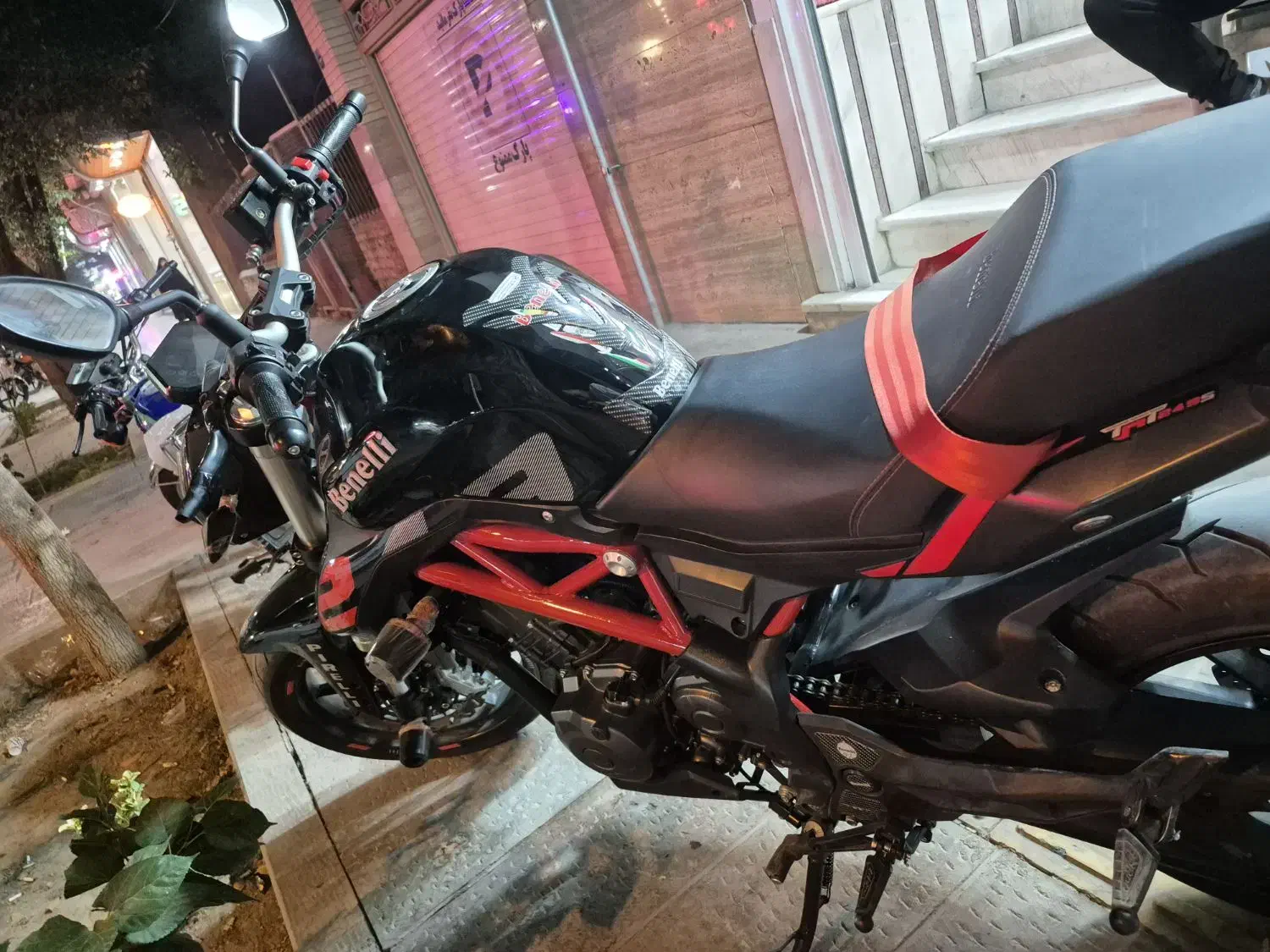 بنلی ۳۰۰ دوسیلندر|موتورسیکلت|اصفهان, نصرآباد|دیوار