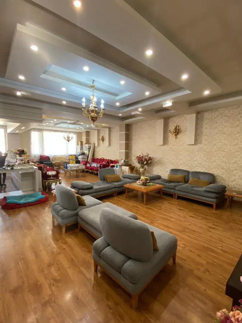 180 متر 3 خواب لاکچری .ویو ابدی .  رو ب افتاب .