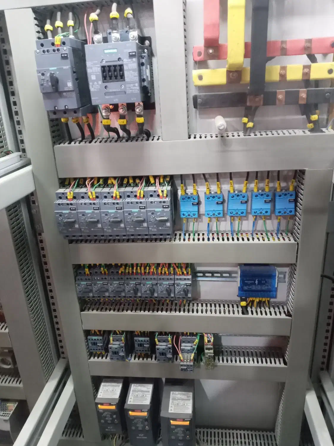 برقکار صنعتی و خانگی|خدمات پیشه و مهارت|همدان, |دیوار