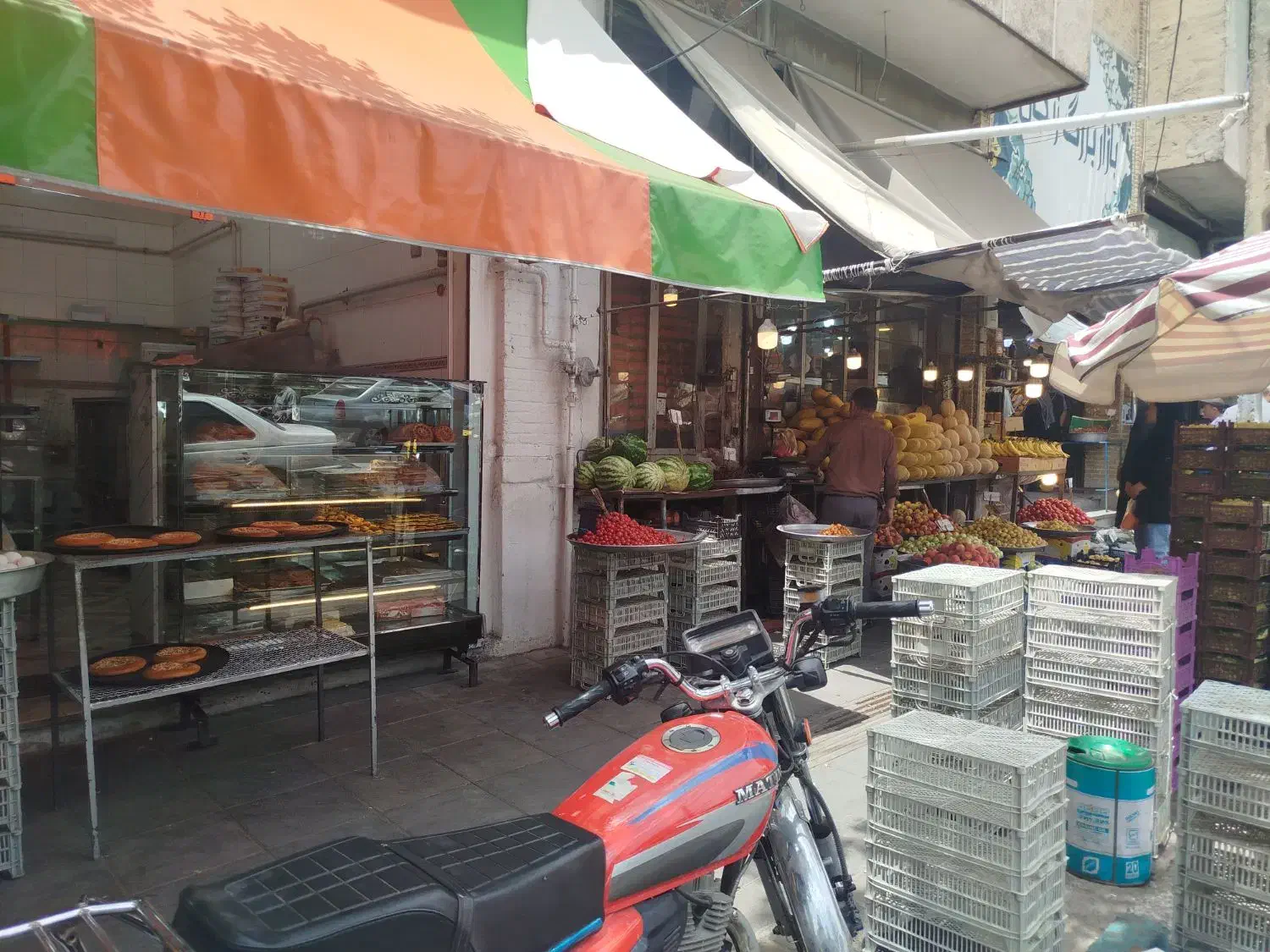 اجاره مغازه ۲۰ متری در سعدی جنوبی نبش بازار|اجارهٔ مغازه و غرفه|زنجان, |دیوار