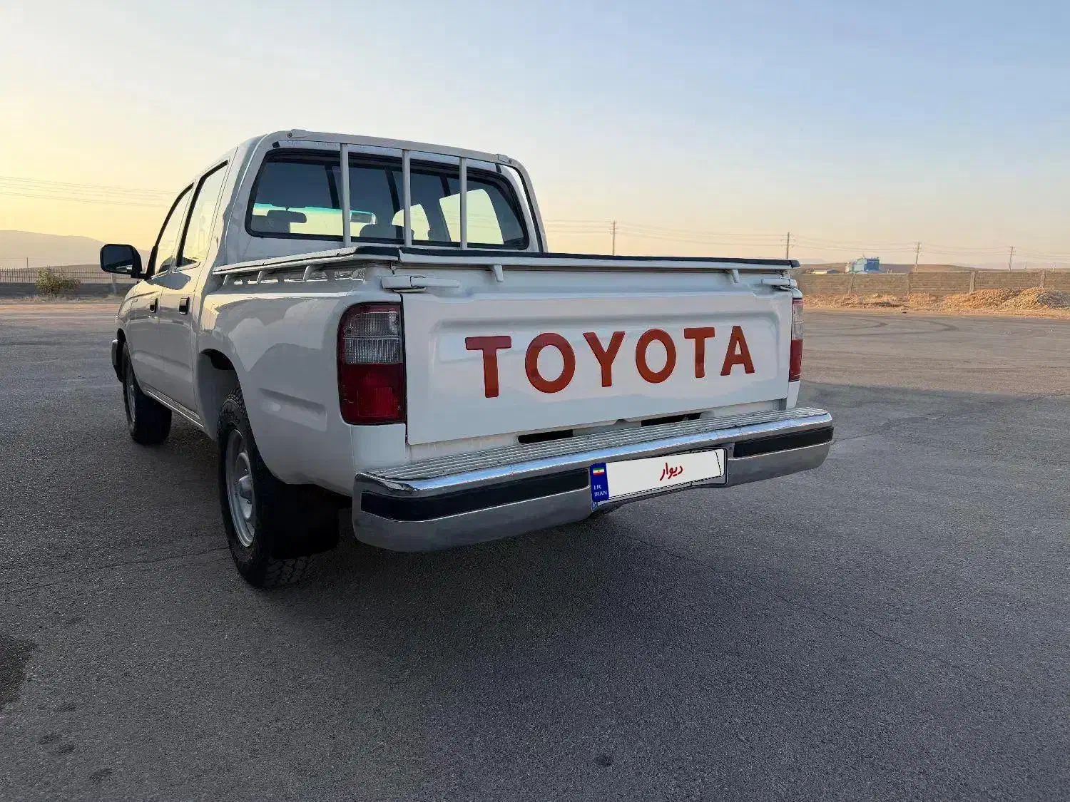 تویوتا هایلوکس پا کوتاه|خودرو سواری و وانت|شیراز, حومه شیراز|دیوار