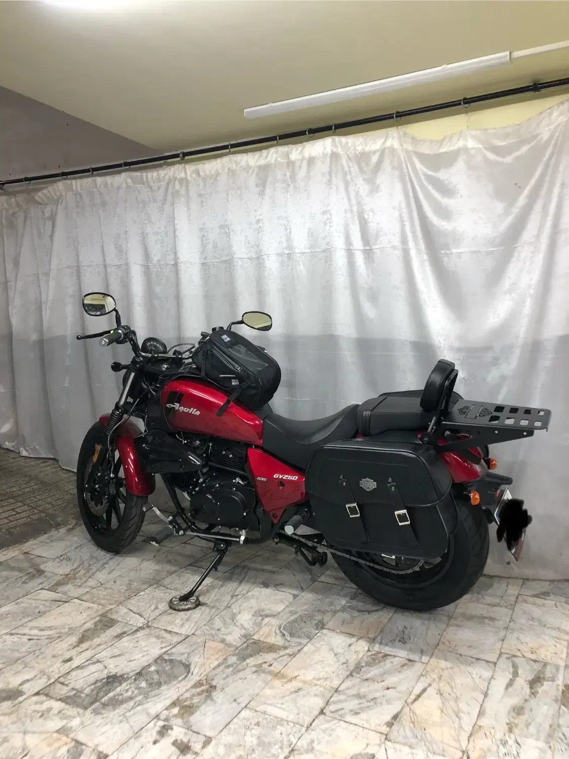 آکوئیلا هیوسانگ ۲۵۰ قرمز با لوازم|موتورسیکلت|تهران, آرژانتین|دیوار