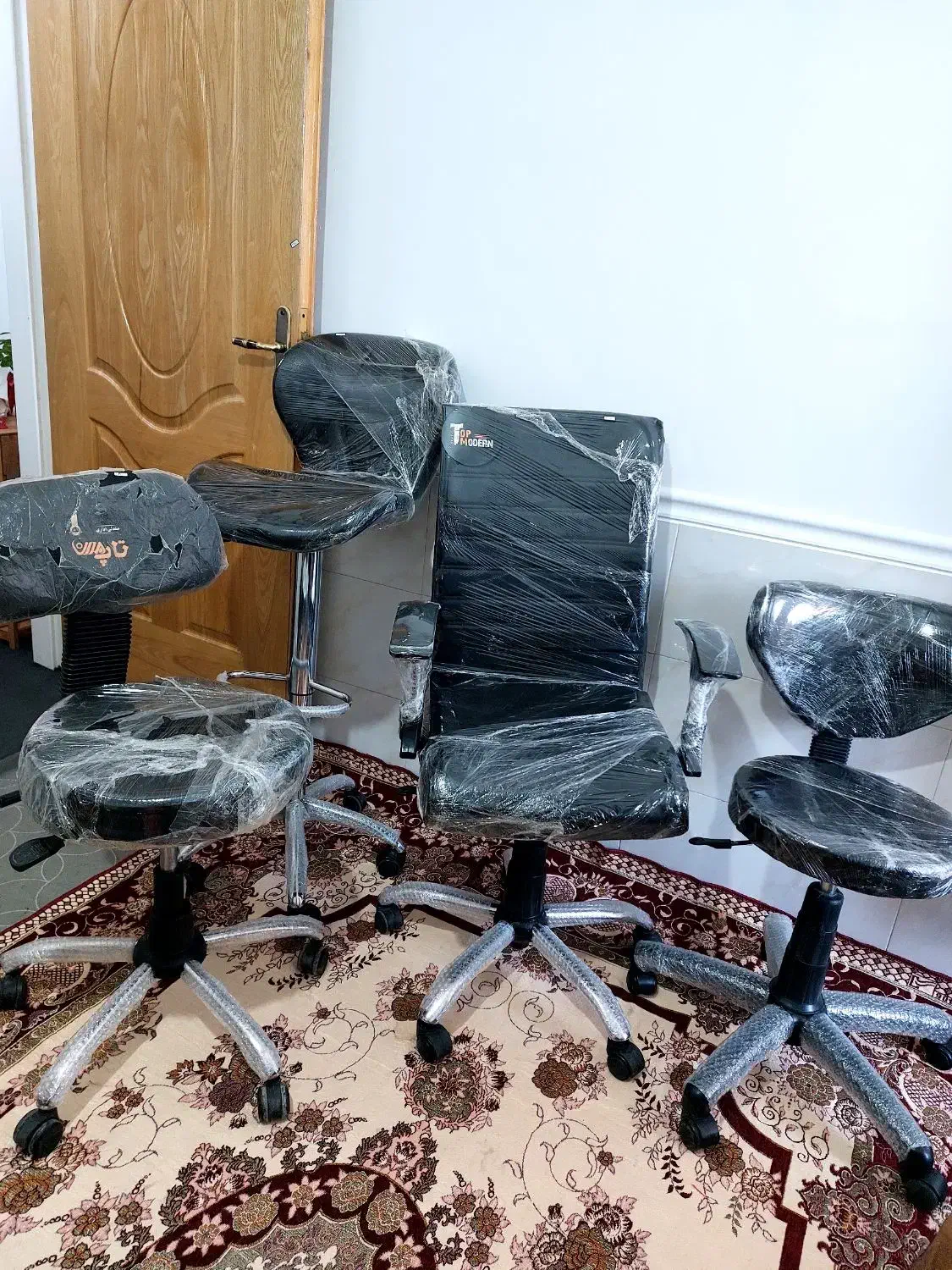 صندلی چرخ دارجکدار اپن سالن تابوره استادکار اداری|صندلی و نیمکت|شیراز, نصر|دیوار