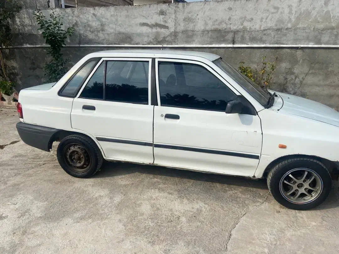 پراید ۸۲ سفید فنی سالم، زیر پام بوده|خودرو سواری و وانت|قائمشهر, |دیوار