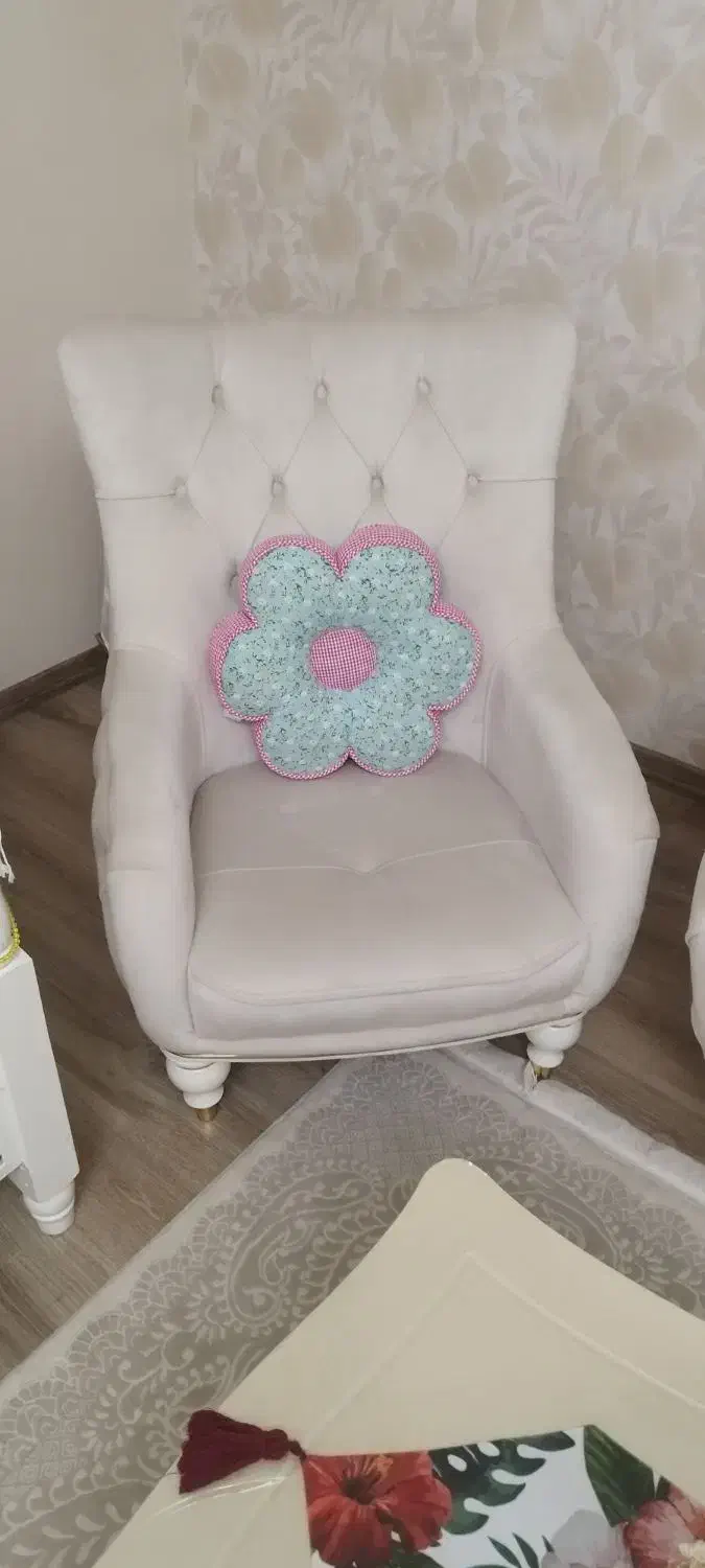 مبلمان و میز ناهار خوری در حد نو|مبلمان خانگی و میز عسلی|رشت, حاجی آباد|دیوار