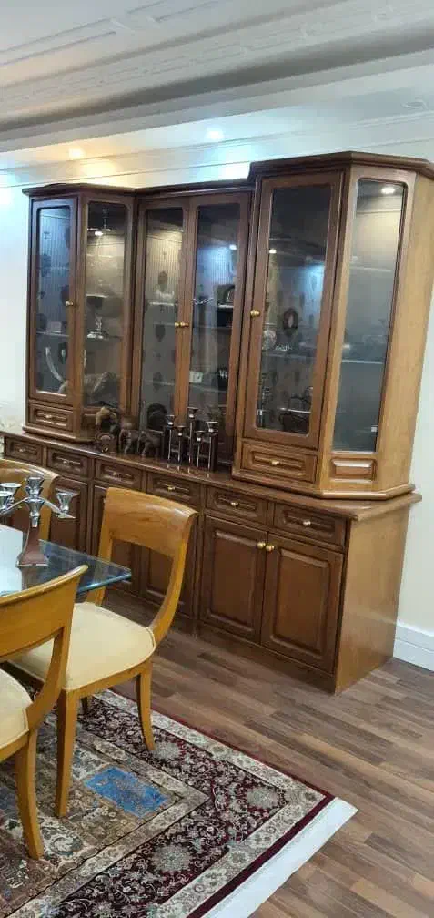 ویترین زیبا و جادار|بوفه، ویترین، کنسول|تهران, ابوذر|دیوار