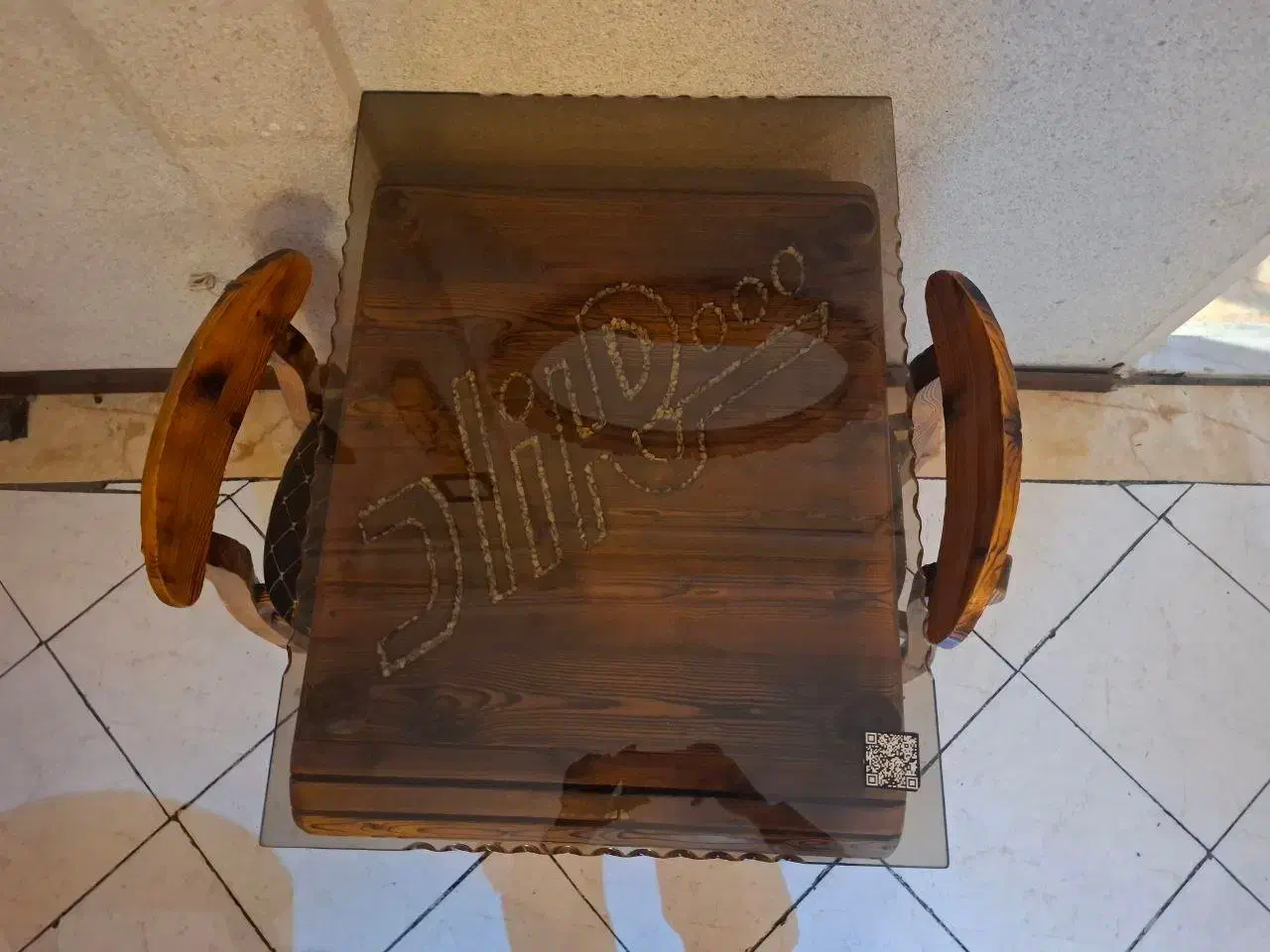 صندلی دنج با طراحی چوبی و شیشه‌ای زیبا و شیک|میز و صندلی غذاخوری|قم, صفائیه|دیوار