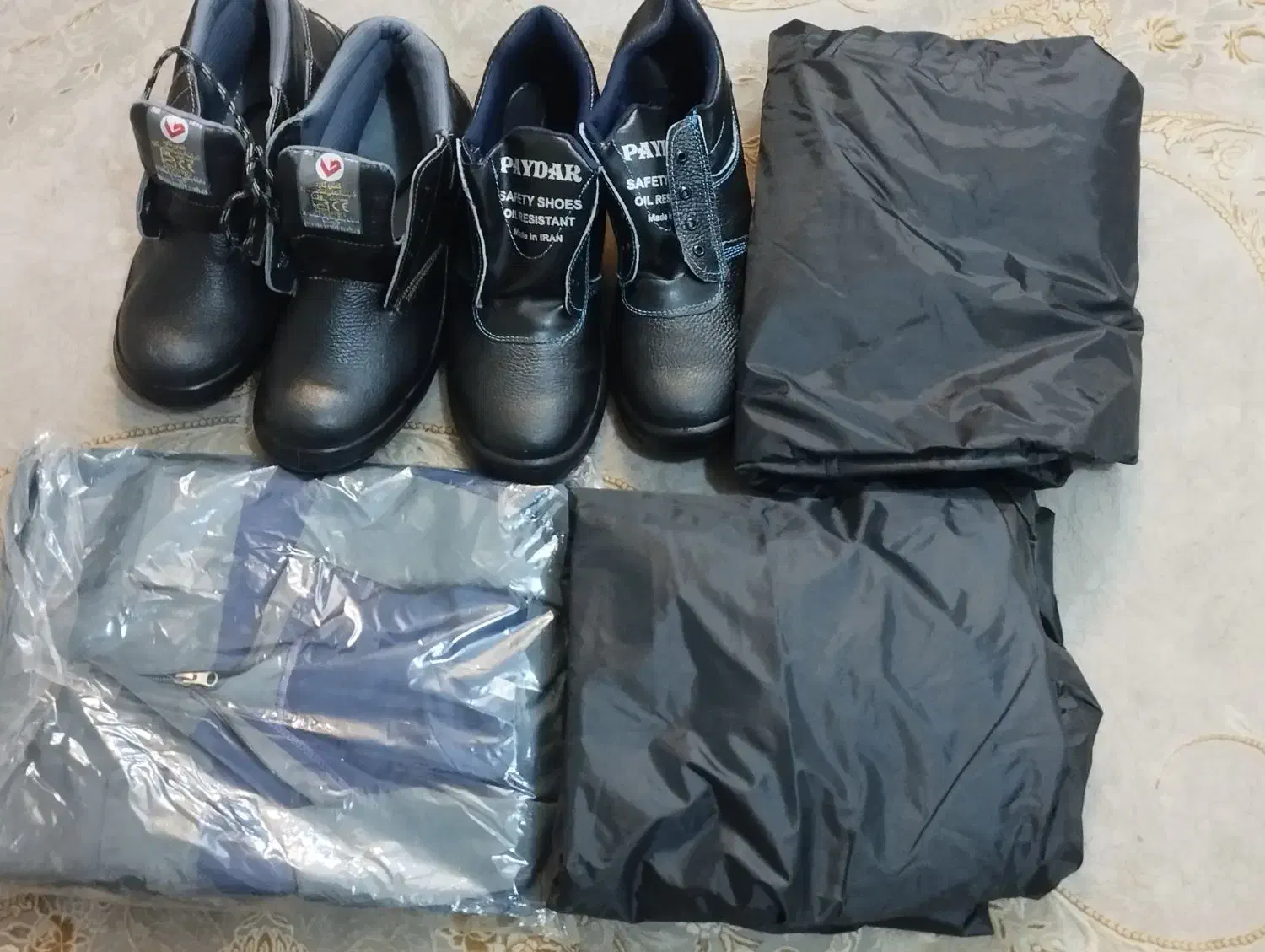 فروش کفش و لباس کار|لباس|فولادشهر, مسکن مهر فولادشهر|دیوار