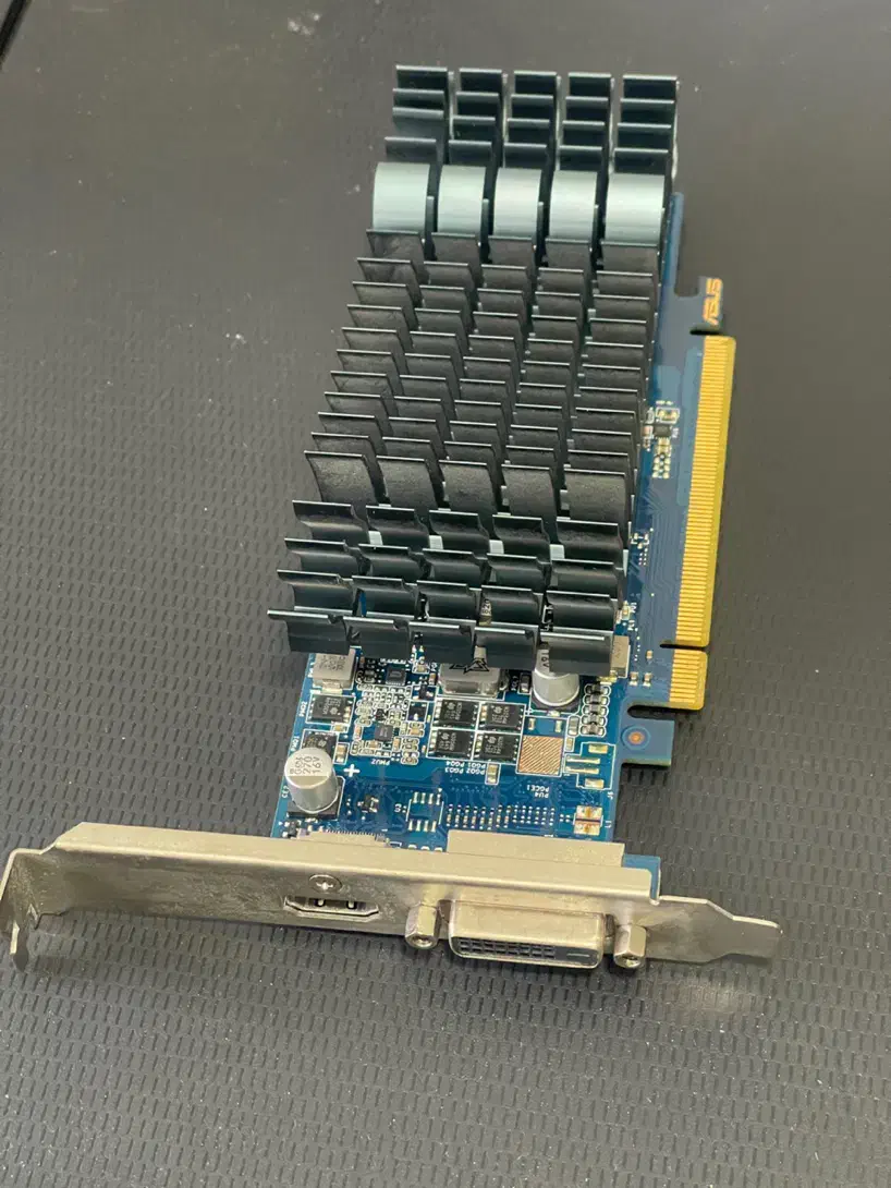 Gt 1030 Asus SL LP گرافیک قوی مینی کیس|قطعات و لوازم جانبی رایانه|شیراز, دلجو|دیوار