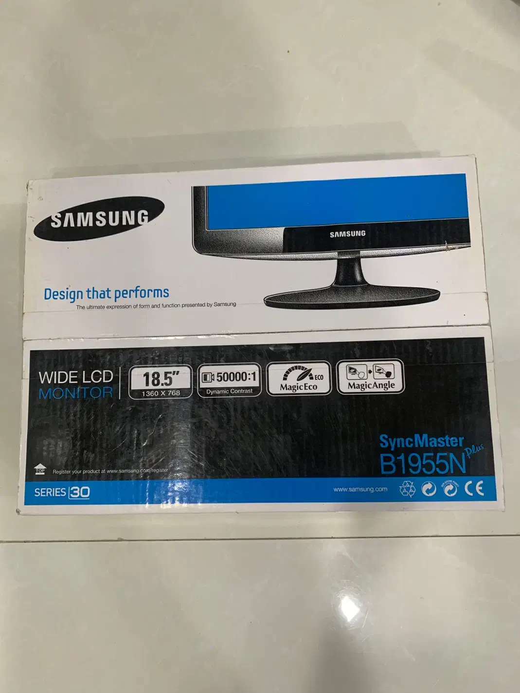 مانیتور سامسونگ|قطعات و لوازم جانبی رایانه|تربتحیدریه, قائم|دیوار