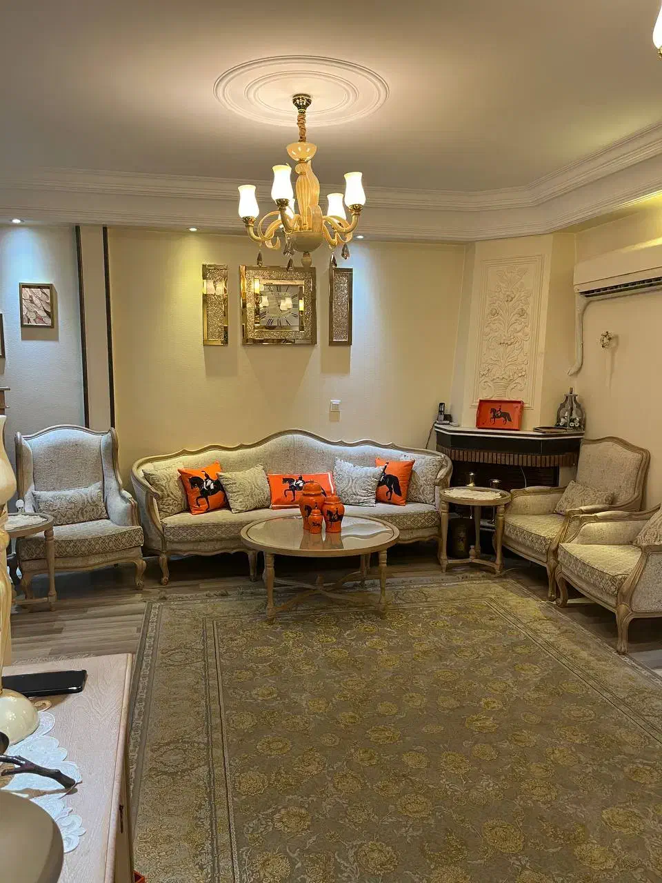 ۷۳ متر دو خواب بسیار شیک طبقه ۳