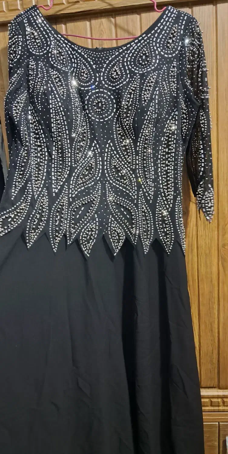 لباس مجلسی|لباس|بم, |دیوار