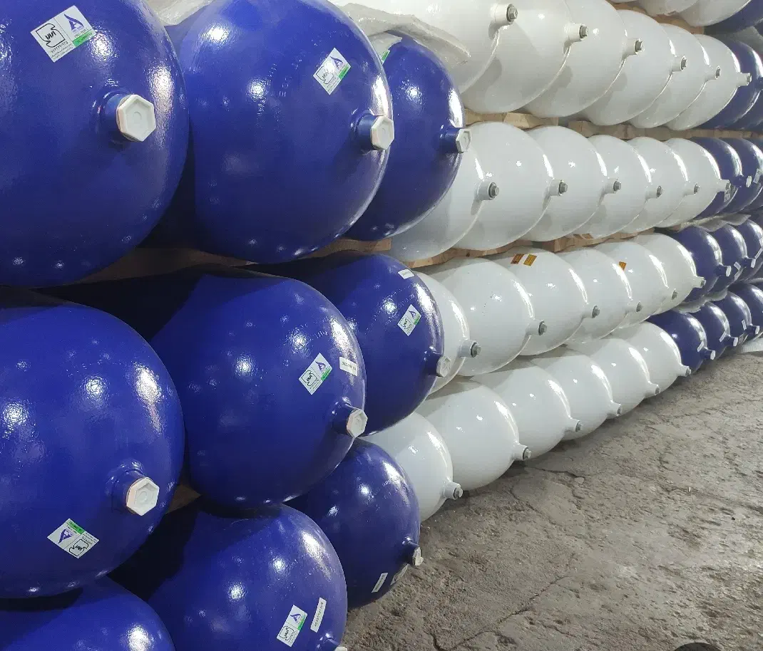 مخزن گاز CNG|قطعات یدکی و لوازم جانبی|یزد, |دیوار