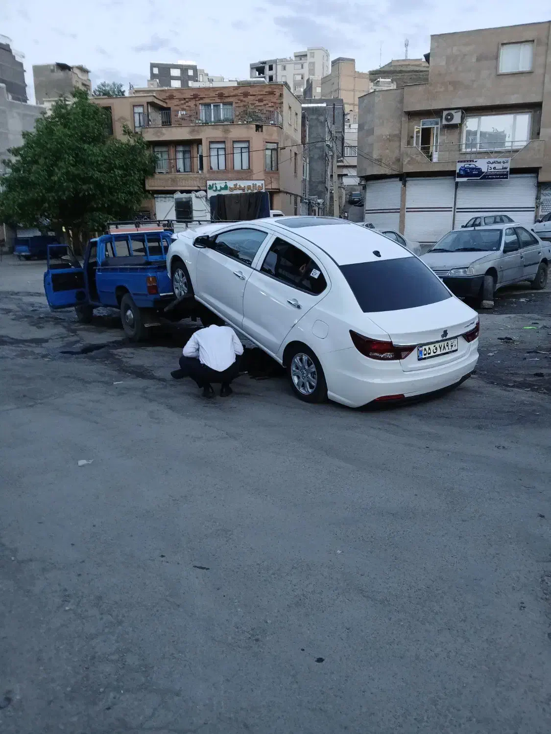 امداد خودرو. جرثقیل .چرخگیر .یدک کش.خودرو بر|خدمات حمل و نقل|سنندج, |دیوار