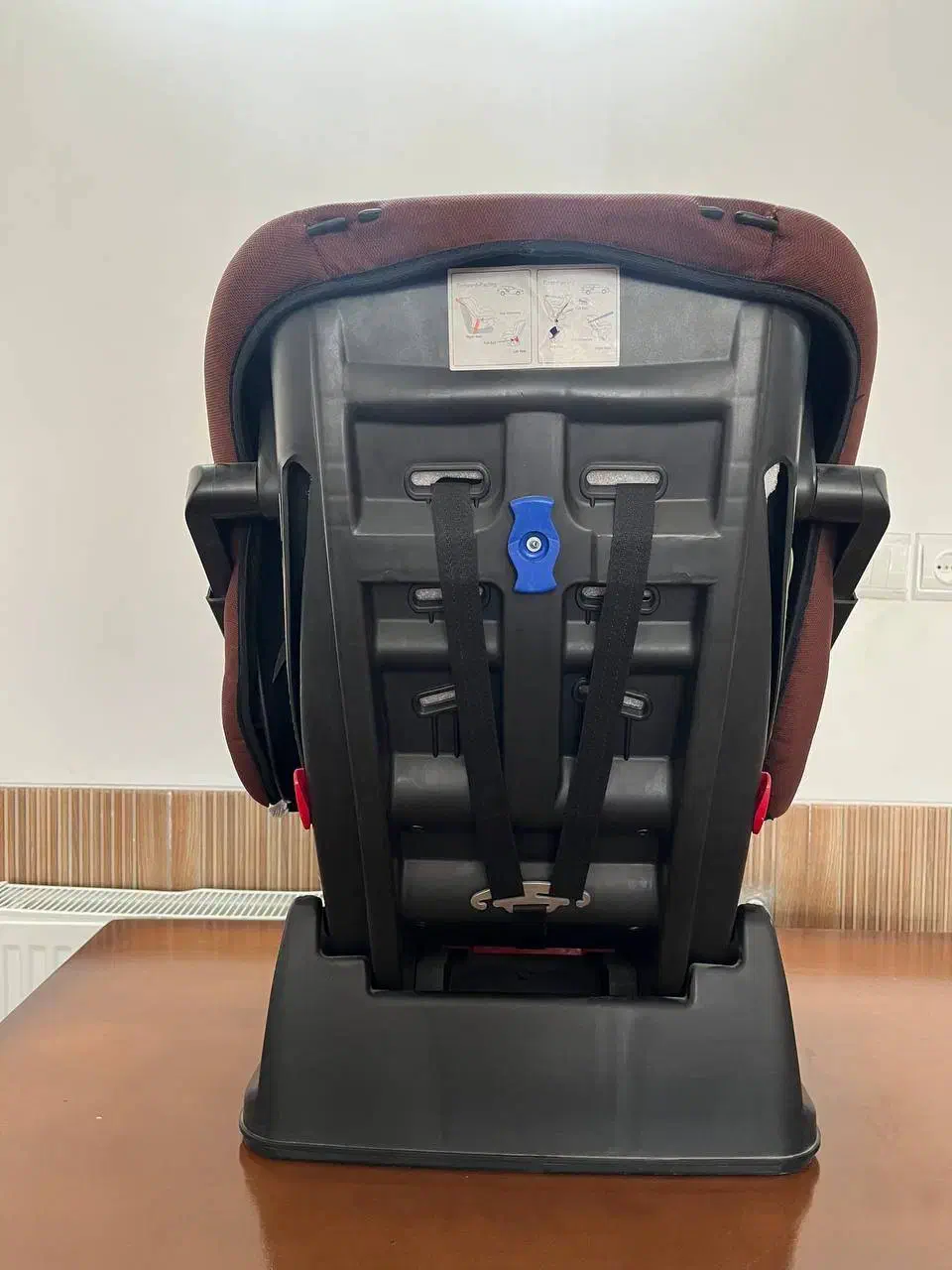 فروش لوازم|تخت و صندلی بچه|لنجان, |دیوار