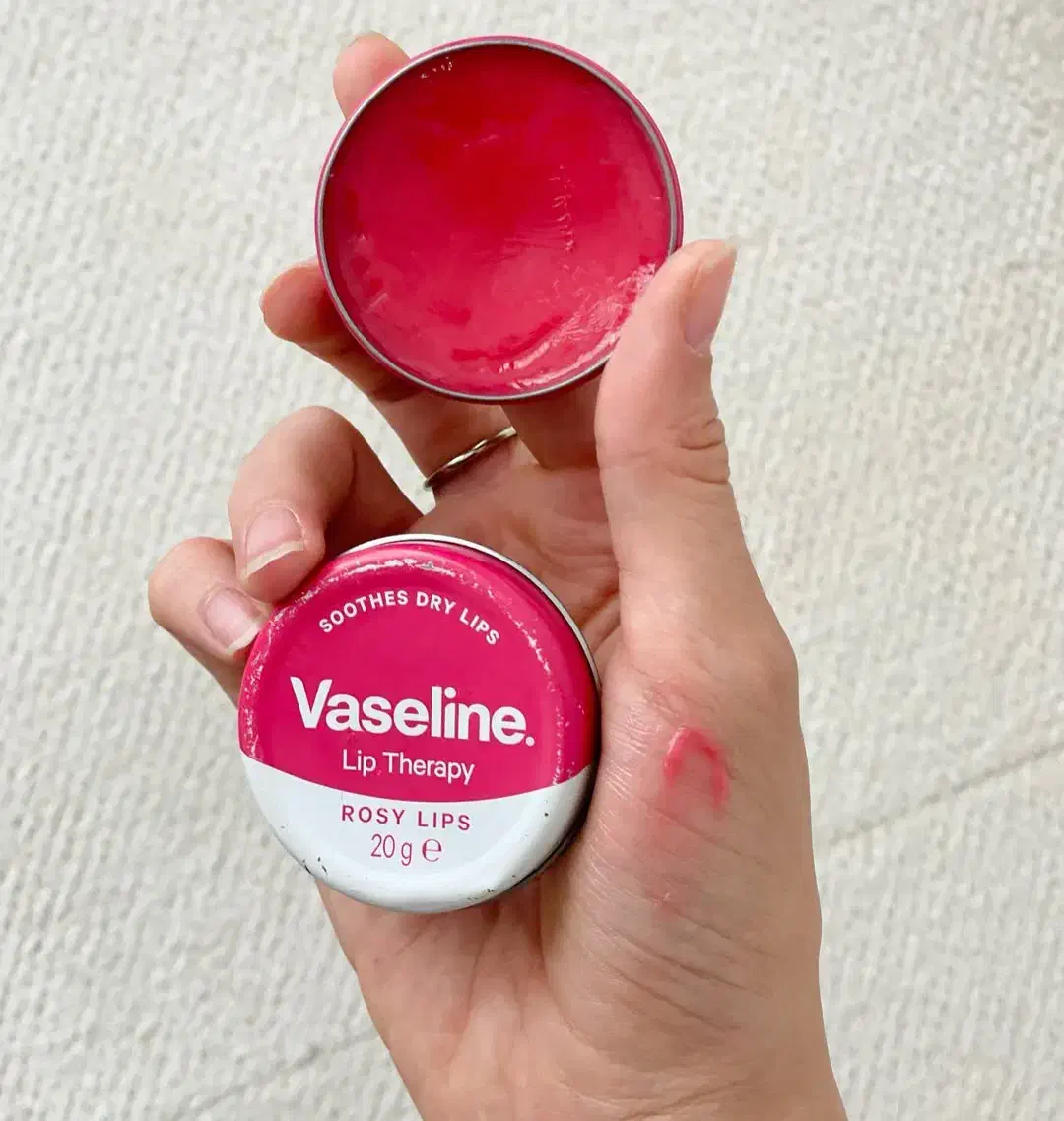 بالم لب|آرایشی، بهداشتی، درمانی|جلفا, |دیوار