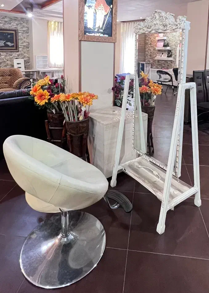 کلیه لوازم ارایشگاه|آرایشگاه و سالن‌های زیبایی|رشت, گلسار|دیوار