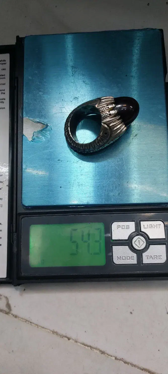 انگشتر عقیق کلوخه|کلکسیون اشیاء عتیقه|اصفهان, ارغوانیه|دیوار