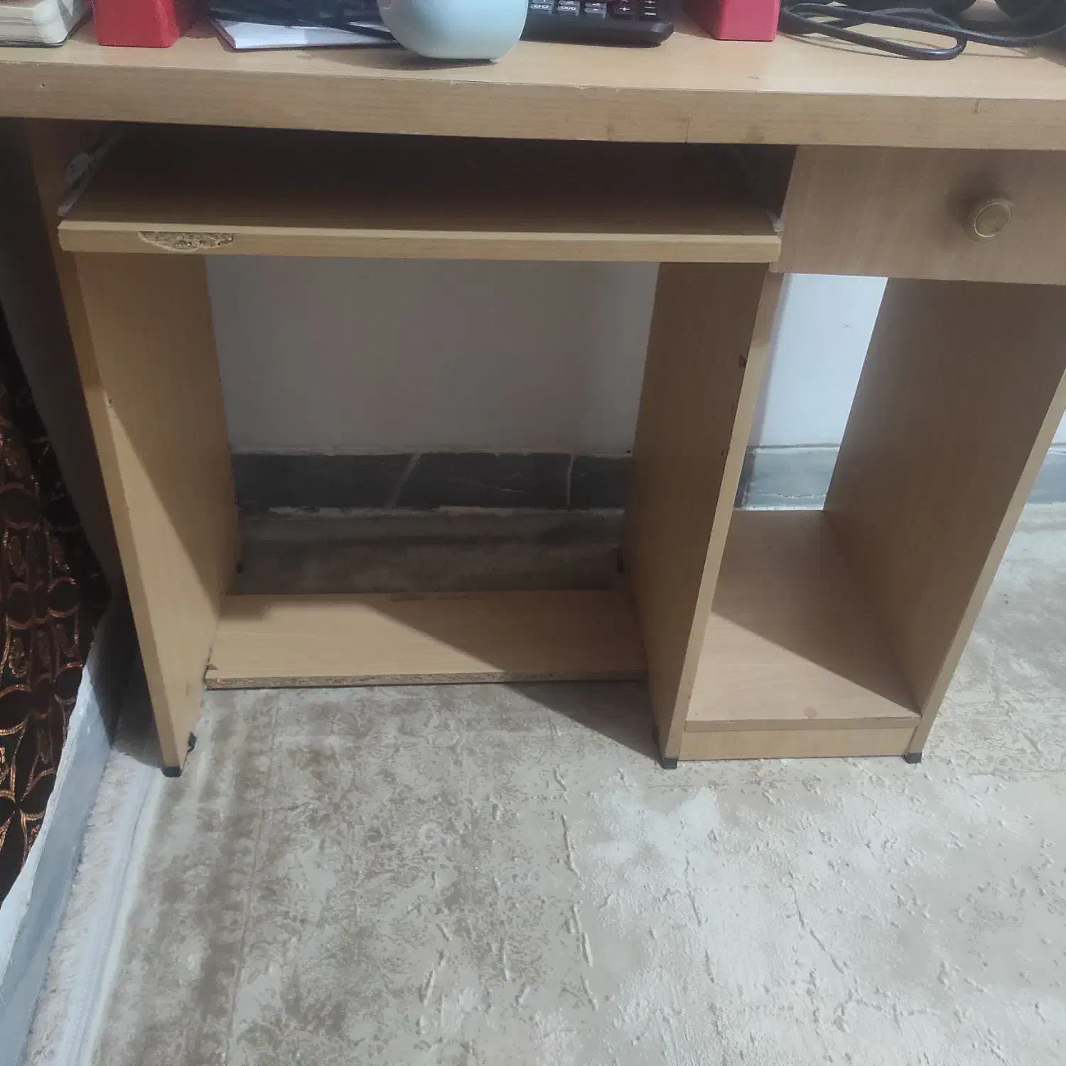 میز تحریر و کامپیوتر|میز تحریر و کامپیوتر|شیراز, رازی|دیوار