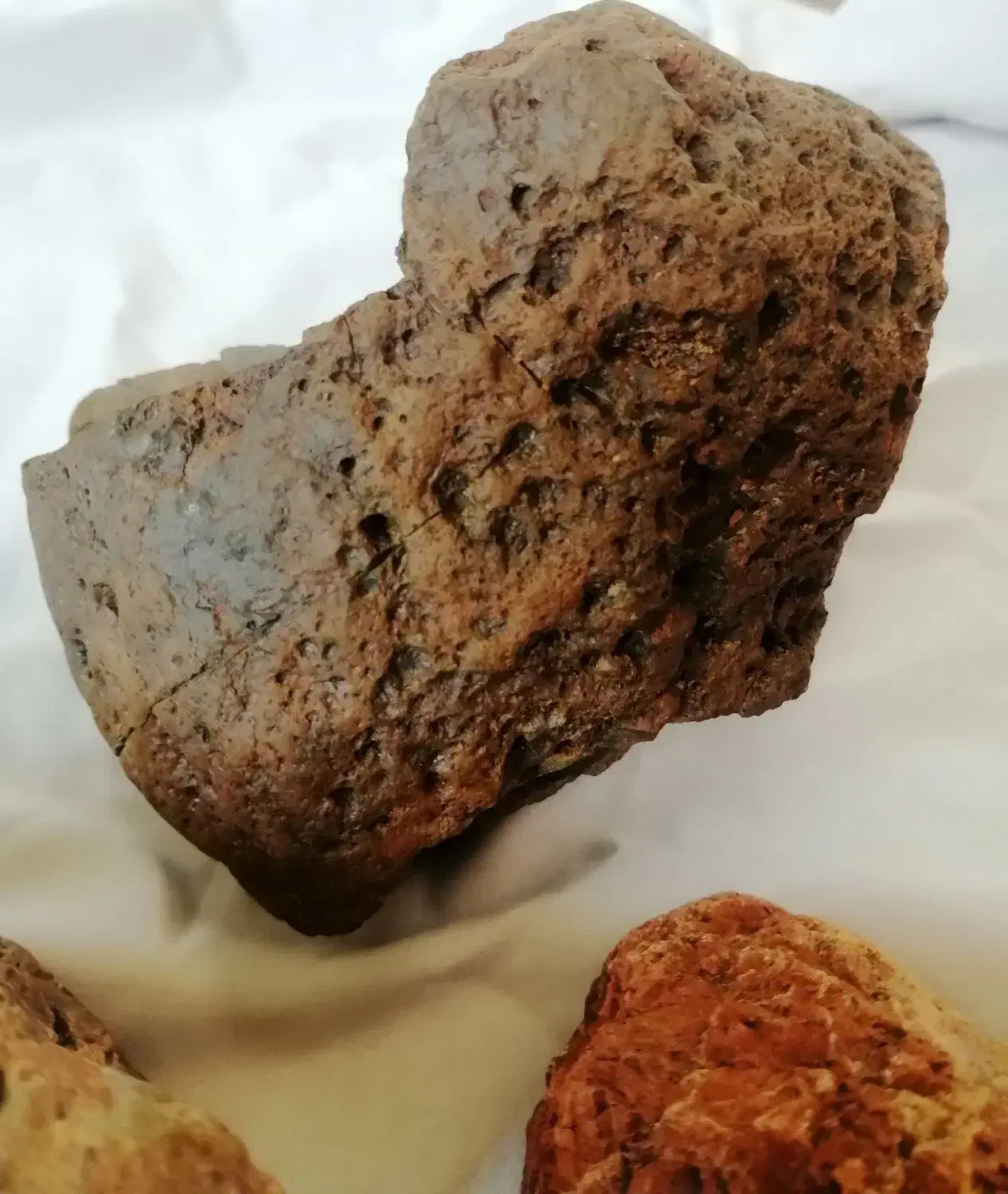 سنگ|کلکسیون اشیاء عتیقه|شیراز, گویم|دیوار