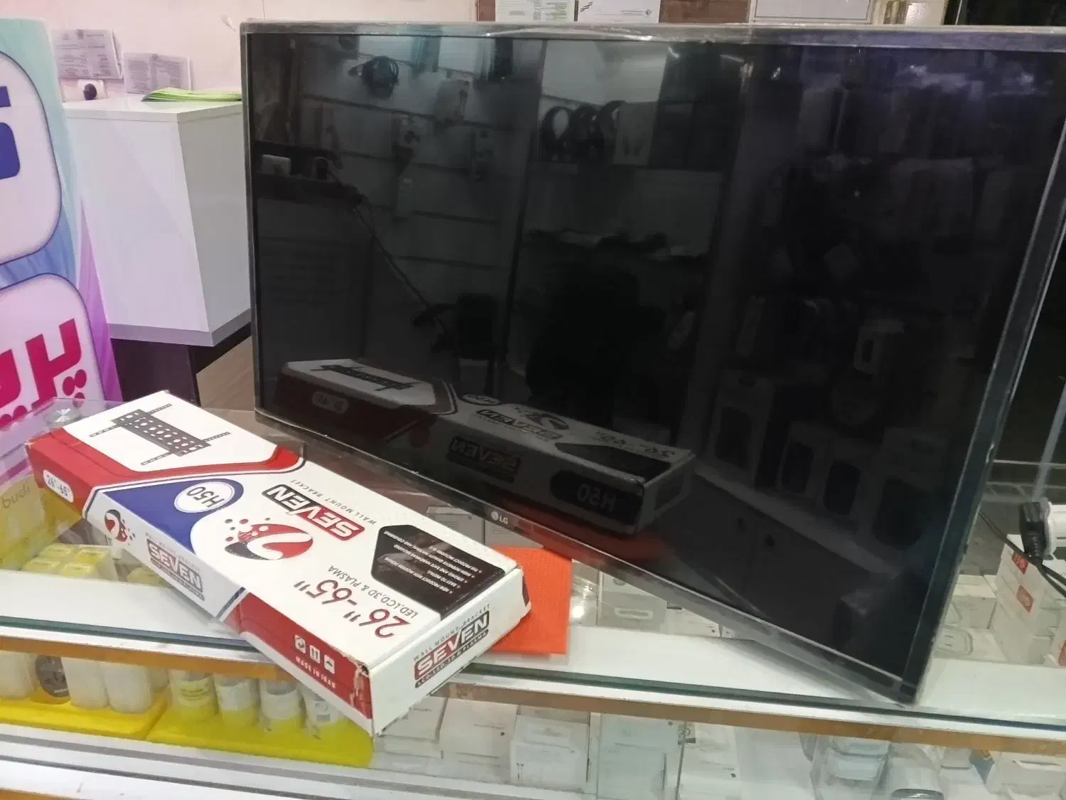 LCD 32 اینچ|تلویزیون و پروژکتور|تهران, بهداشت|دیوار