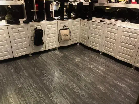 پخش و نصب انواع کف پوش تایلی و کفپوش رولی|خدمات پیشه و مهارت|تهران, سلسبیل شمالی|دیوار