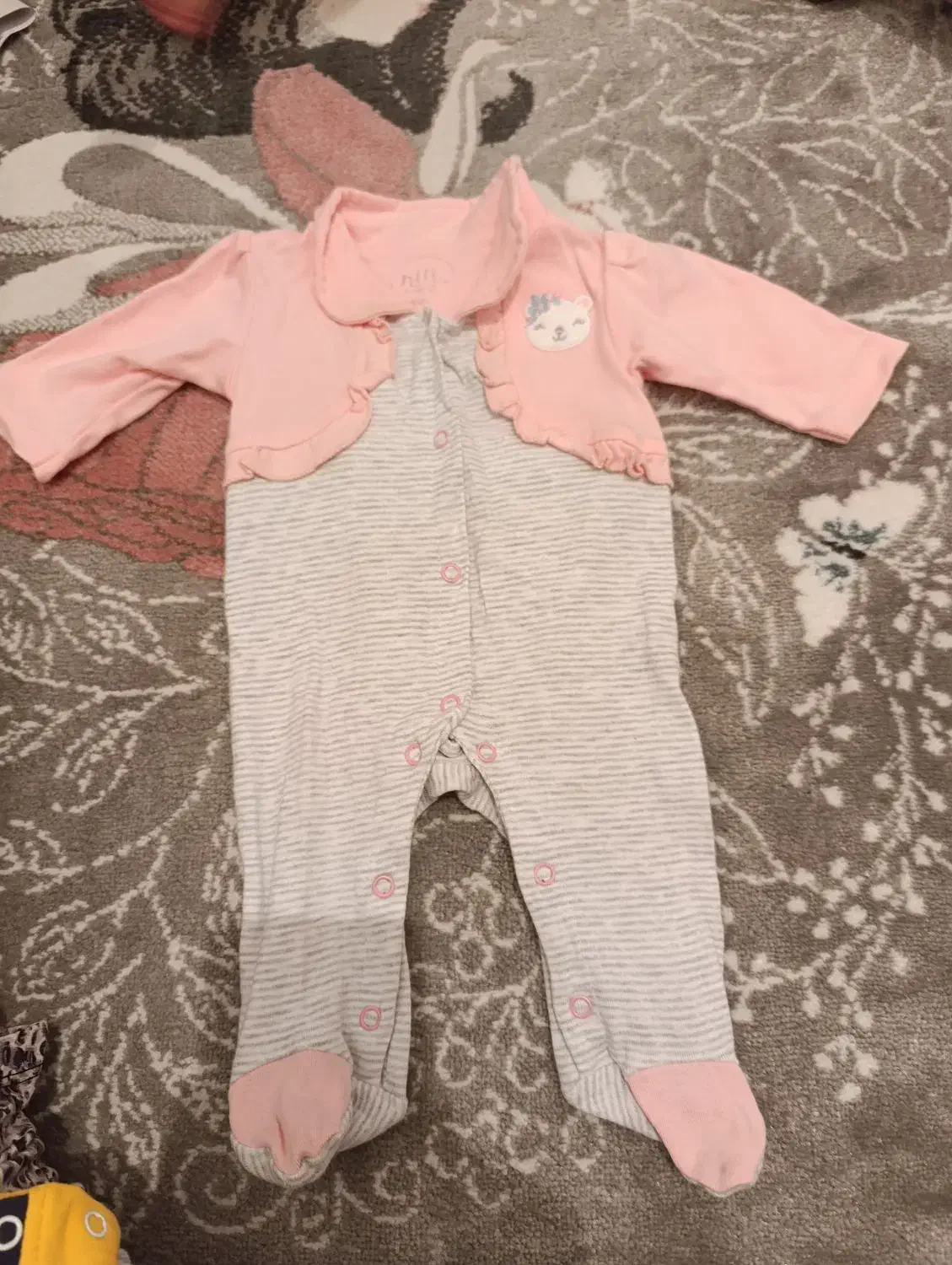 سرهمی دخترانه درحدنو|کفش و لباس بچه|قزوین, |دیوار