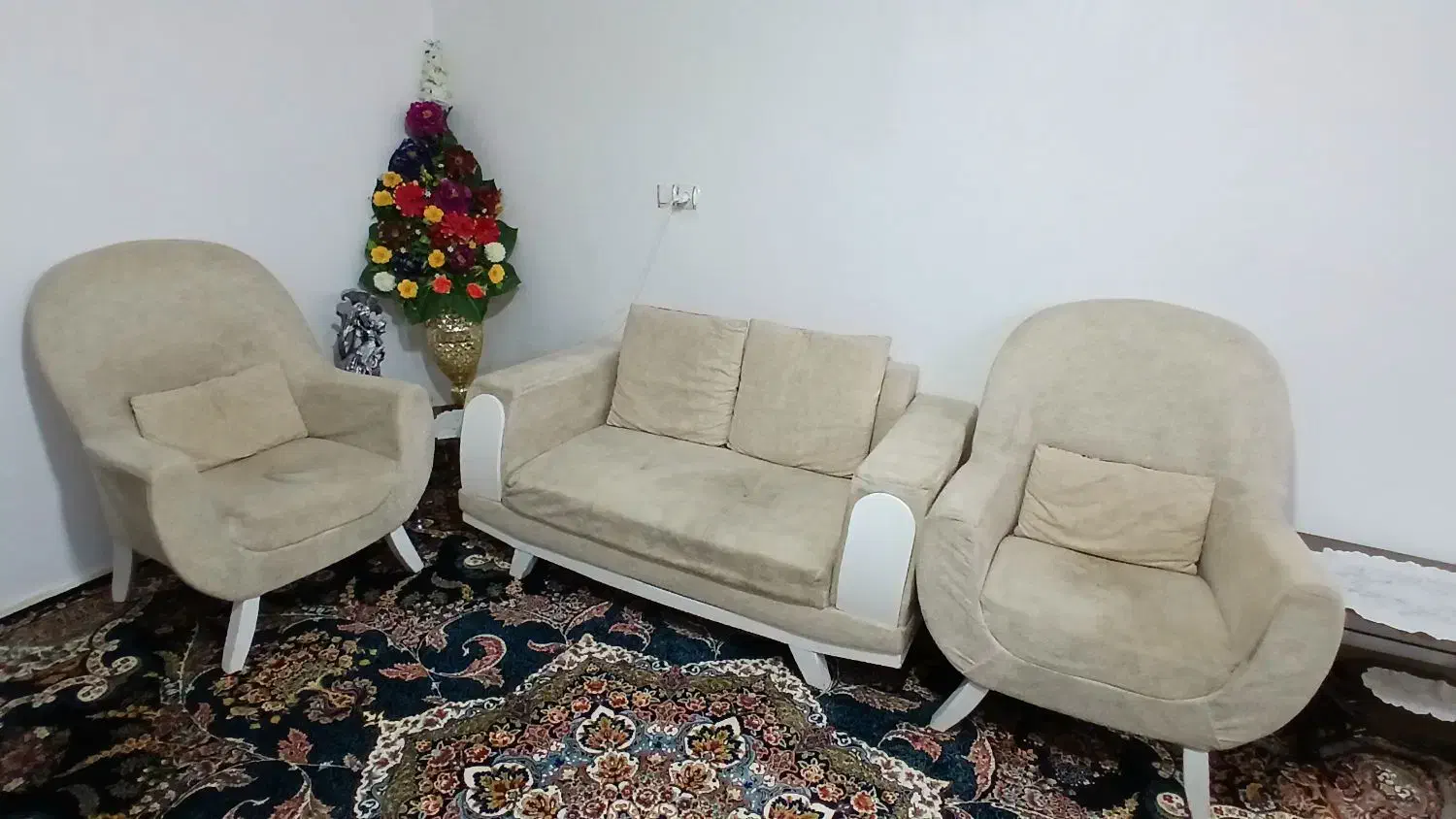 مبل راحتی|مبلمان خانگی و میز عسلی|تربت‌حیدریه, بالا ولایت|دیوار