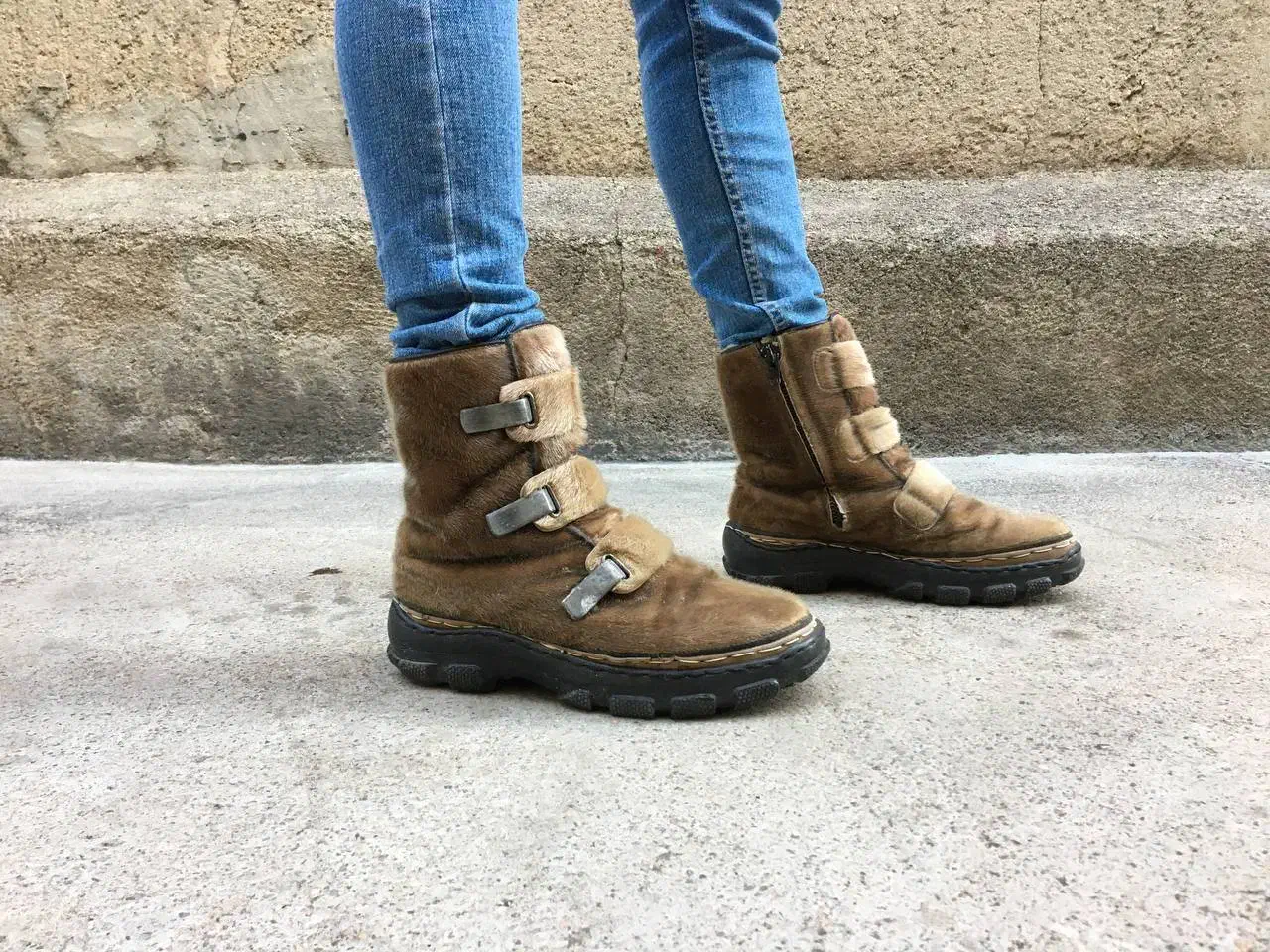 پوتین|کیف، کفش، کمربند|سقز, |دیوار