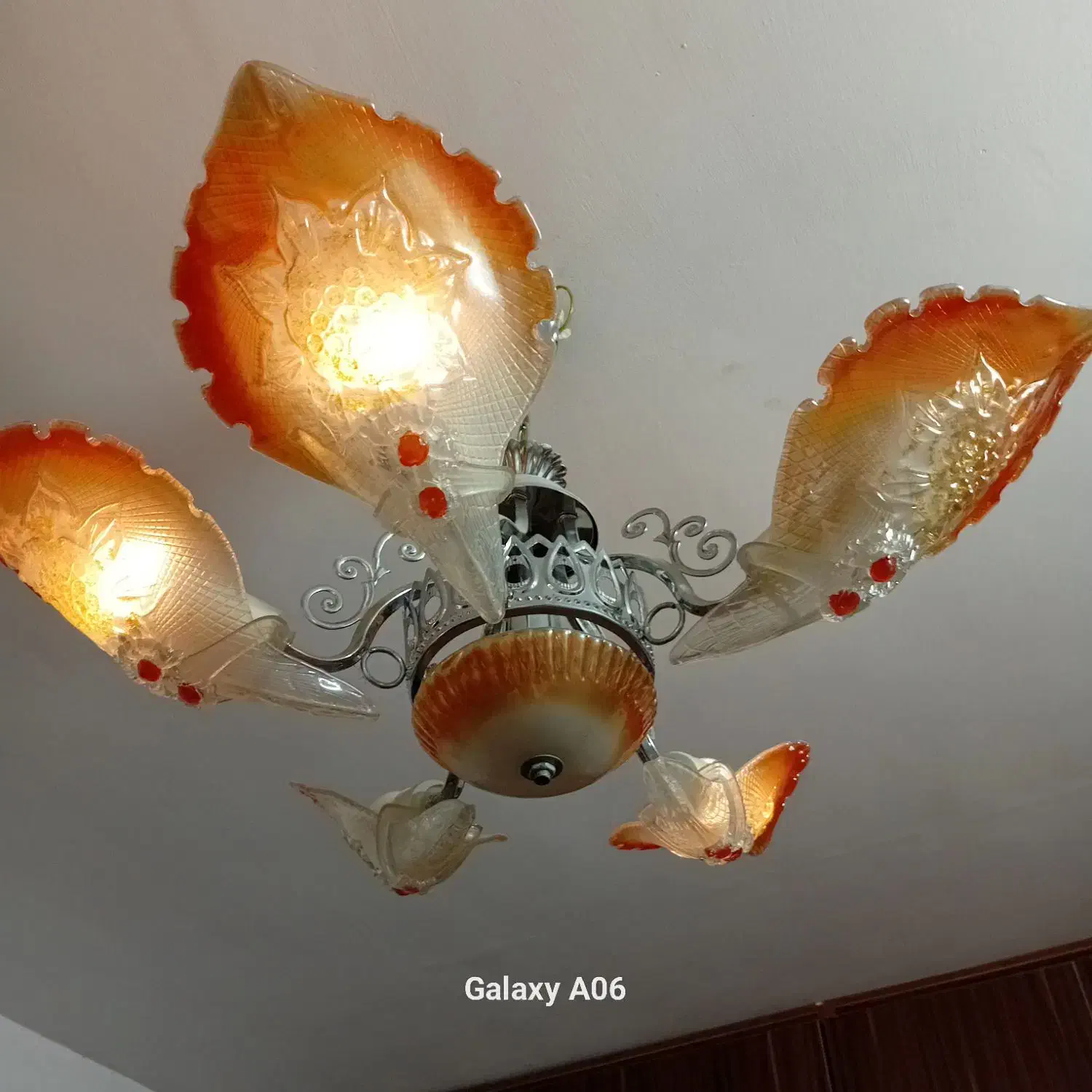 لوستر پنج شعله قدیمی و عتیقه|لوستر و چراغ آویز|مشهد, عبادی|دیوار