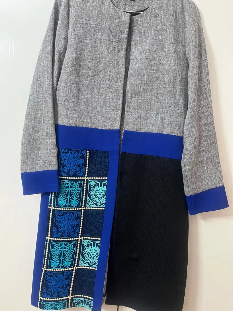 مانتو|لباس|اسفراین, |دیوار