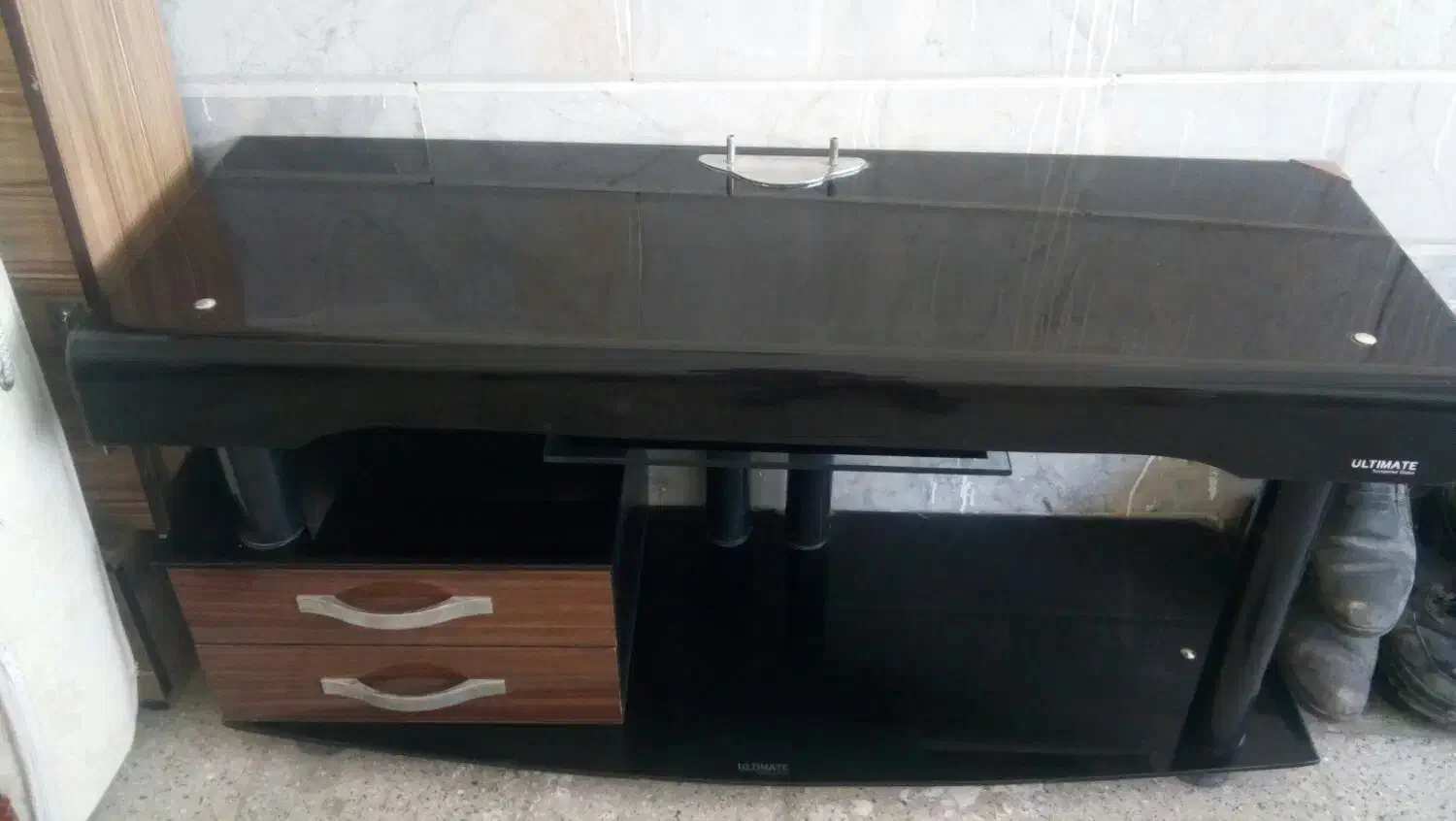 میز تلویزیون سالم وتمیز|میز تلویزیون|تربت‌حیدریه, سیلوی گندم|دیوار