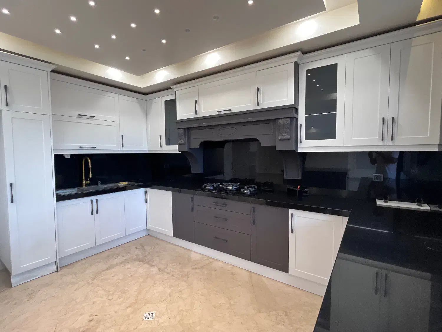 اجاره ۱۷۵ متر/ ۳ خواب/ بازسازی شده/مرزداران