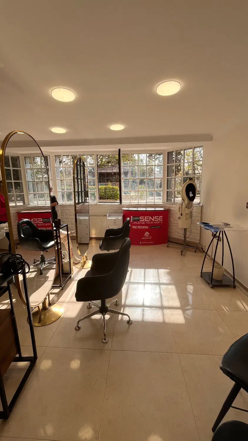 اجاره صندلی به لاین های رنگ کراتین کوتاهی شنیون|خدمات آرایشگری و زیبایی|تهران, شهرک غرب|دیوار